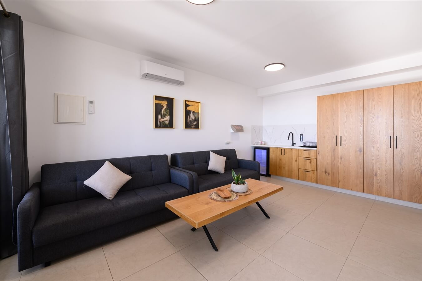 תמונה של סוויטות 1-2 - 4