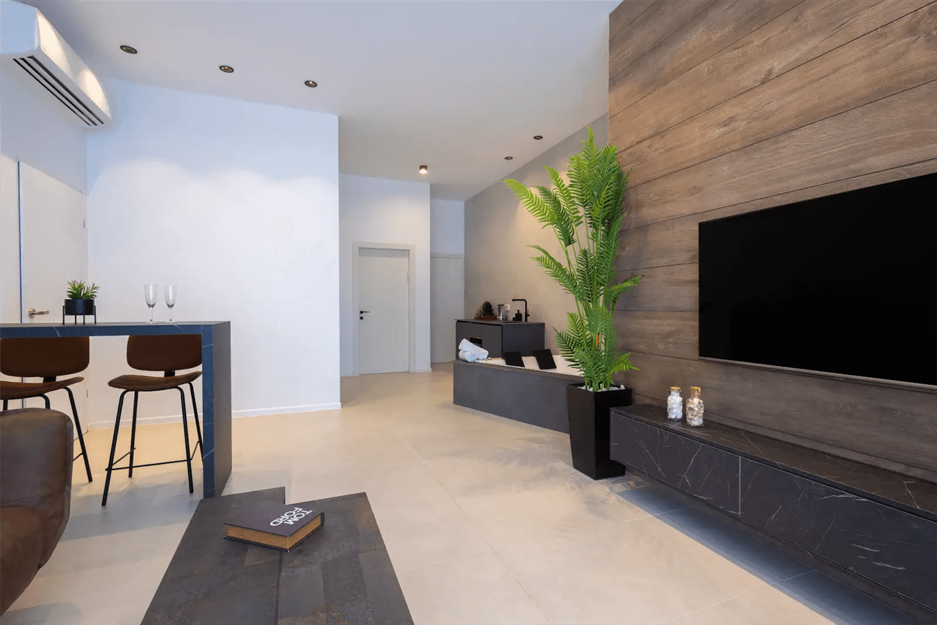 תמונה של סוויטת נוף עם ג'קוזי - 4