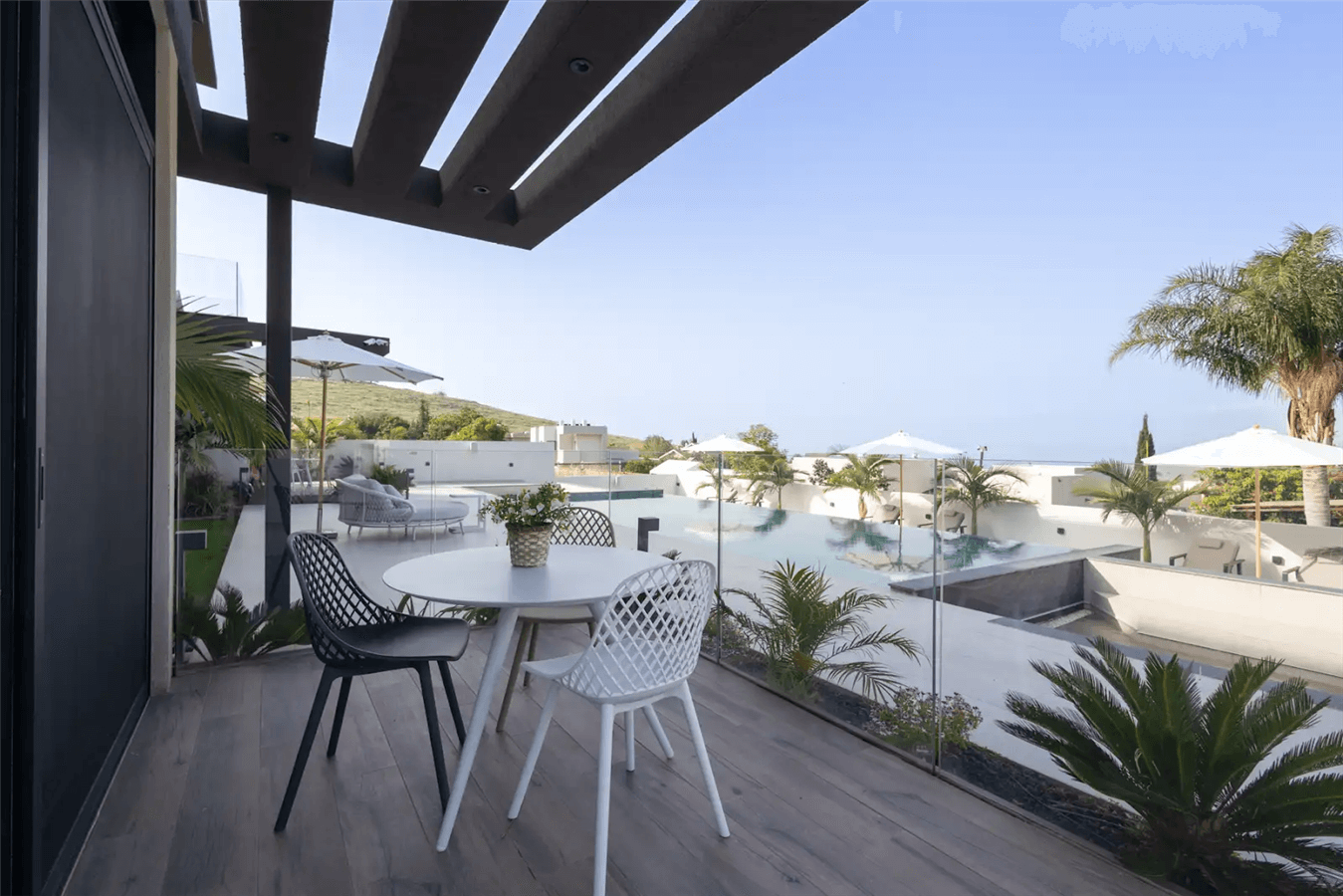 תמונה של סוויטת גן עם ג'קוזי - 8