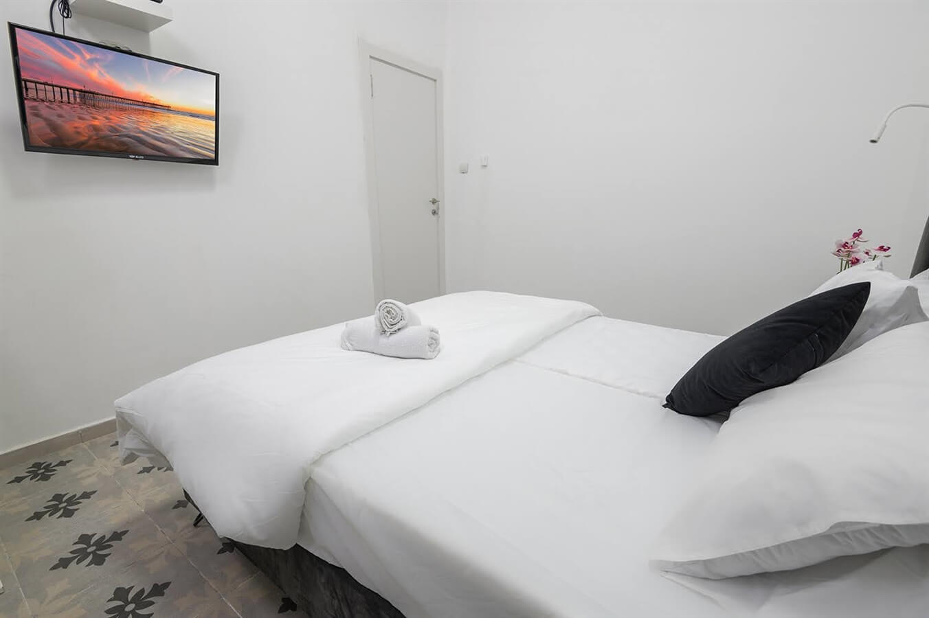 תמונה של בזלת 3 - 8