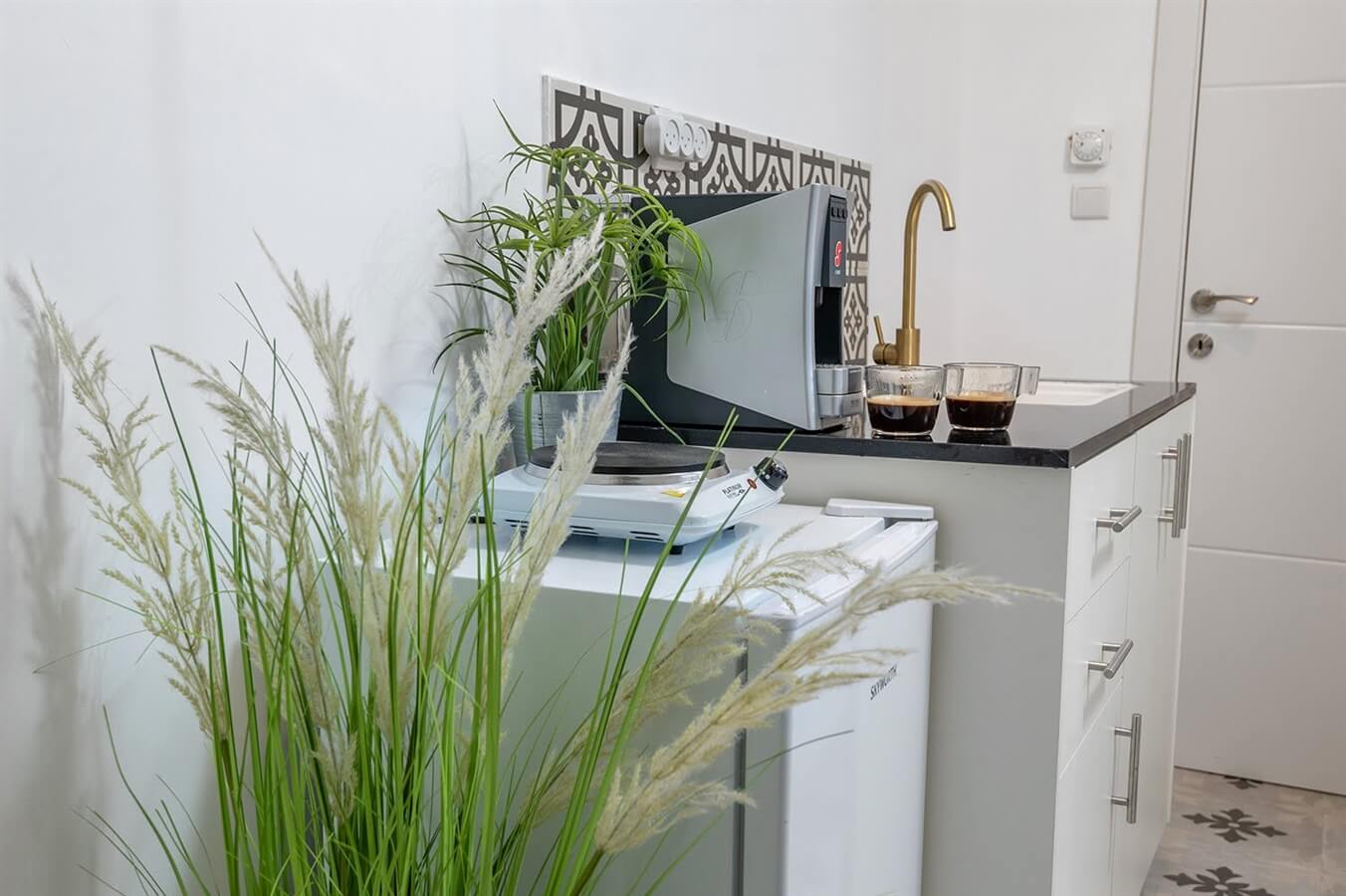 תמונה של בזלת 0 ו-1 - 3