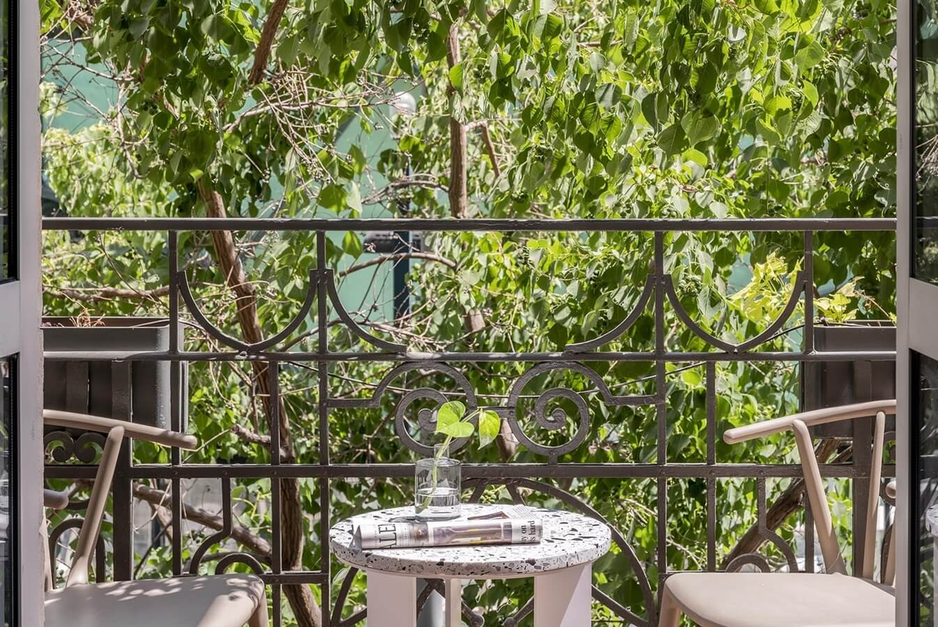 תמונה של קווין עם מרפסת - 2 תמונה של קווין עם מרפסת - 2