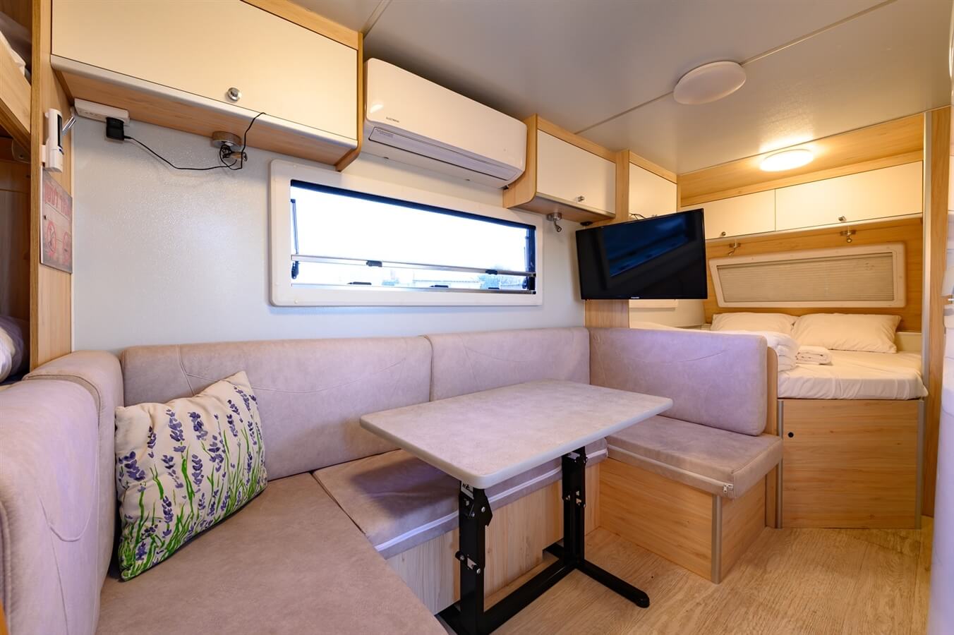 תמונה של קראוון - 3