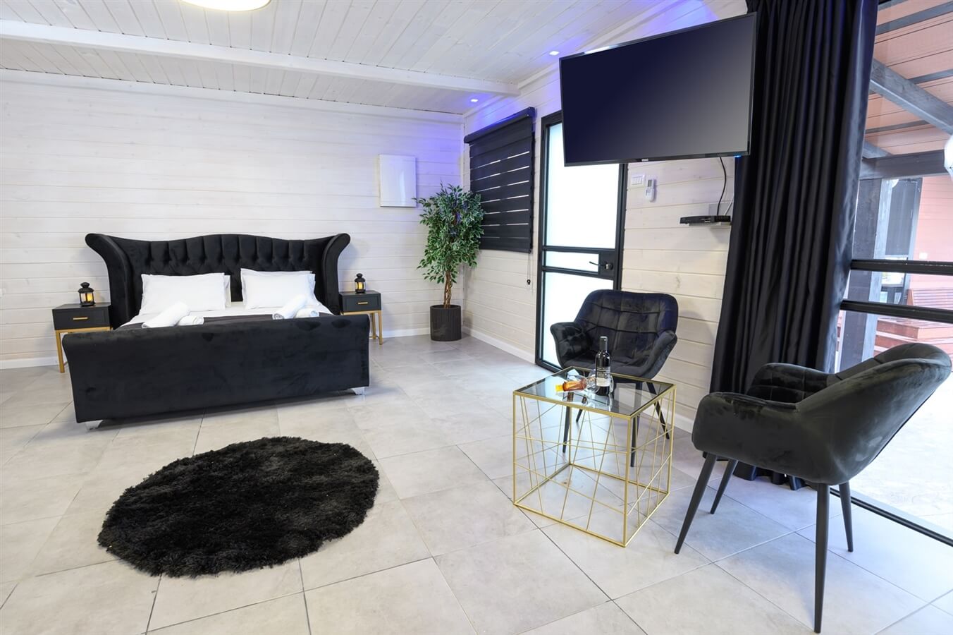 תמונה של מתחם האירוח - 2