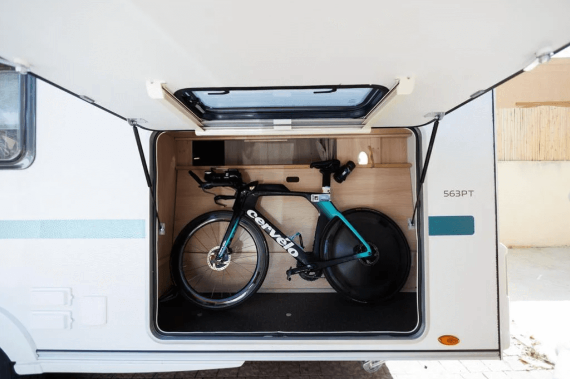 תמונה של 563 - 6 אנשים - 7