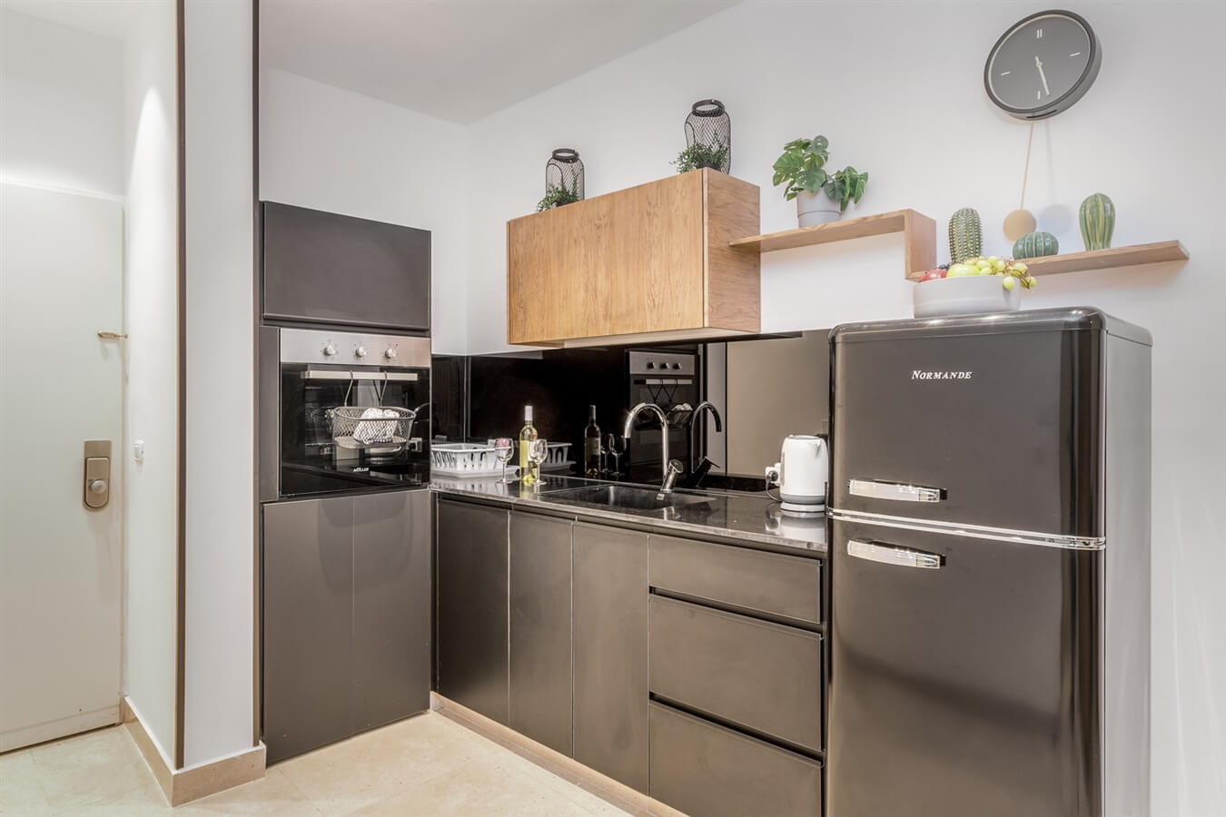 תמונה של סוויטה 3 - 6