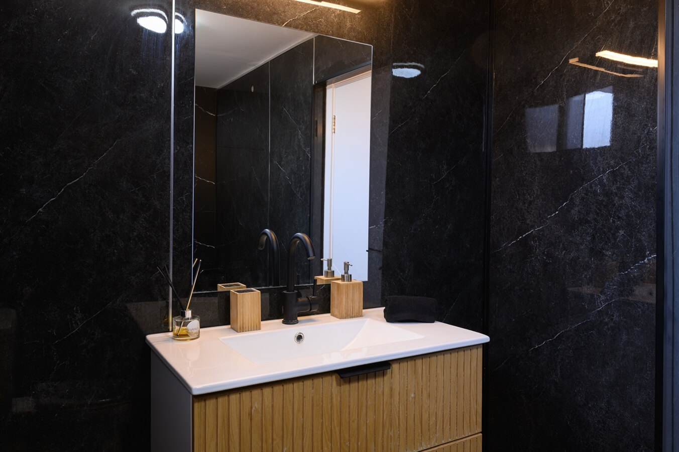 תמונה של יחידות אירוח - 10