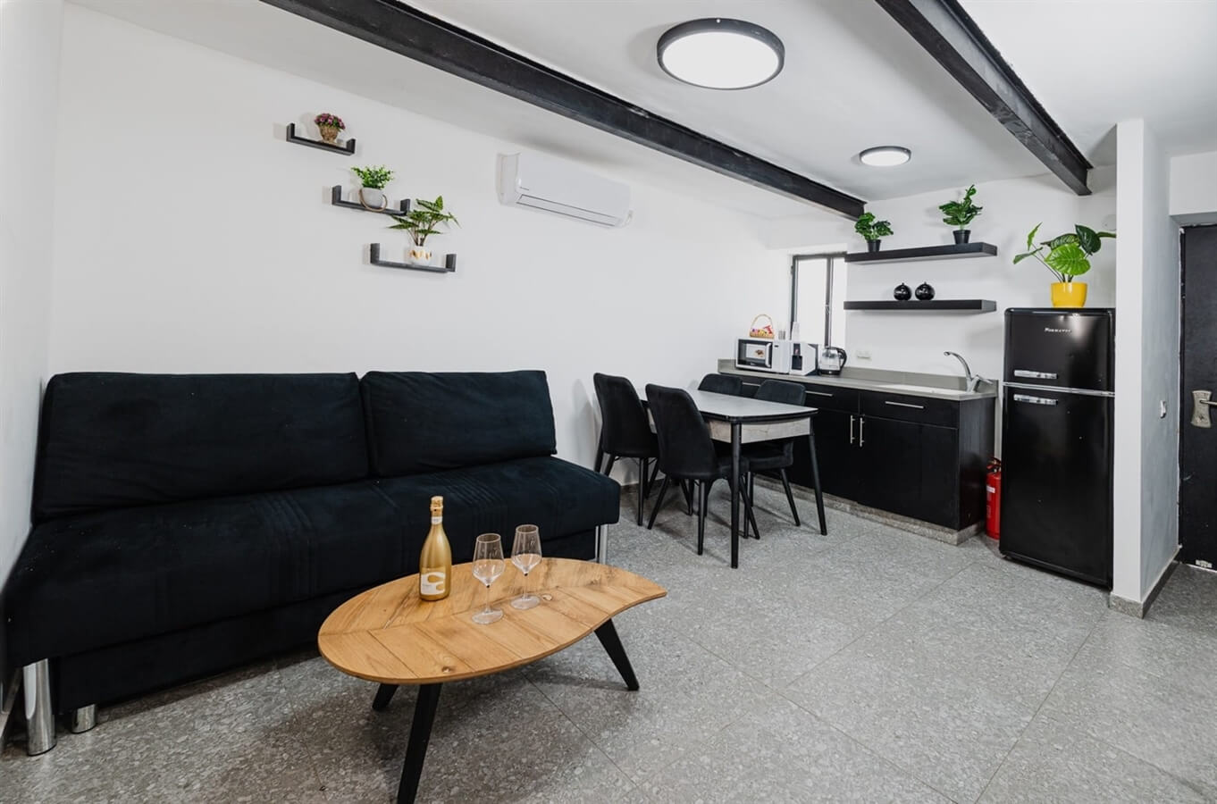 תמונה של סוויטה 5 - 4 תמונה של סוויטה 5 - 4