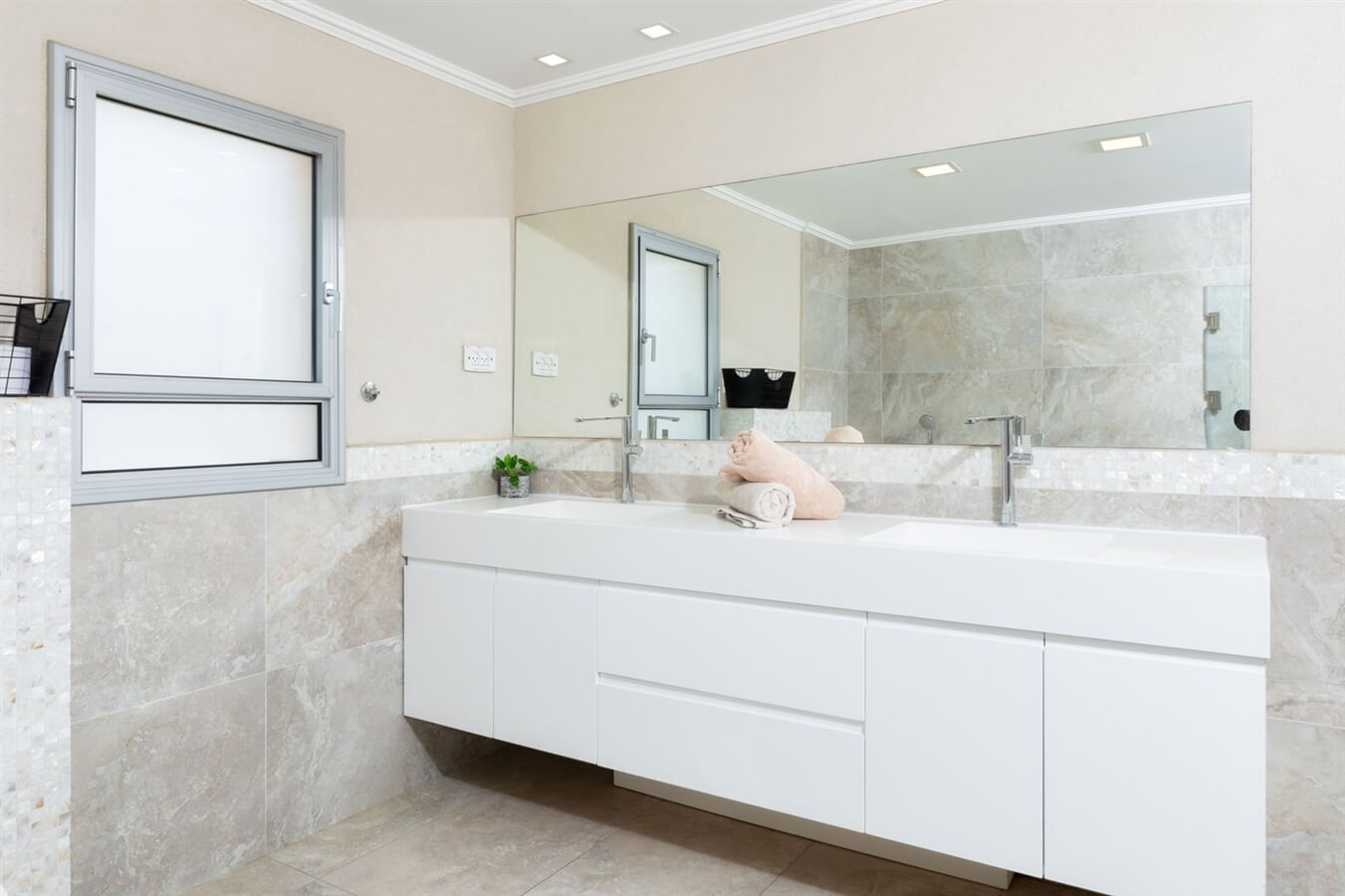 תמונה של פנים הוילה - 9