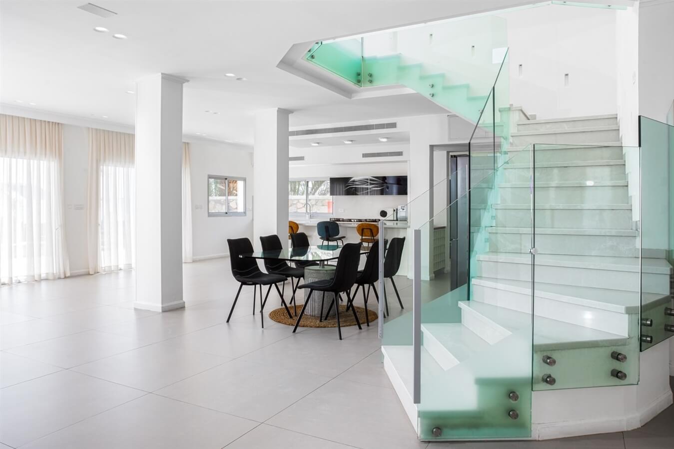 תמונה של פנים הוילה - 6