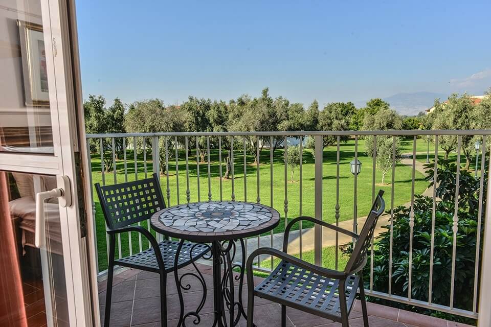 תמונה של חדר קלאסיק עם מרפסת - 8