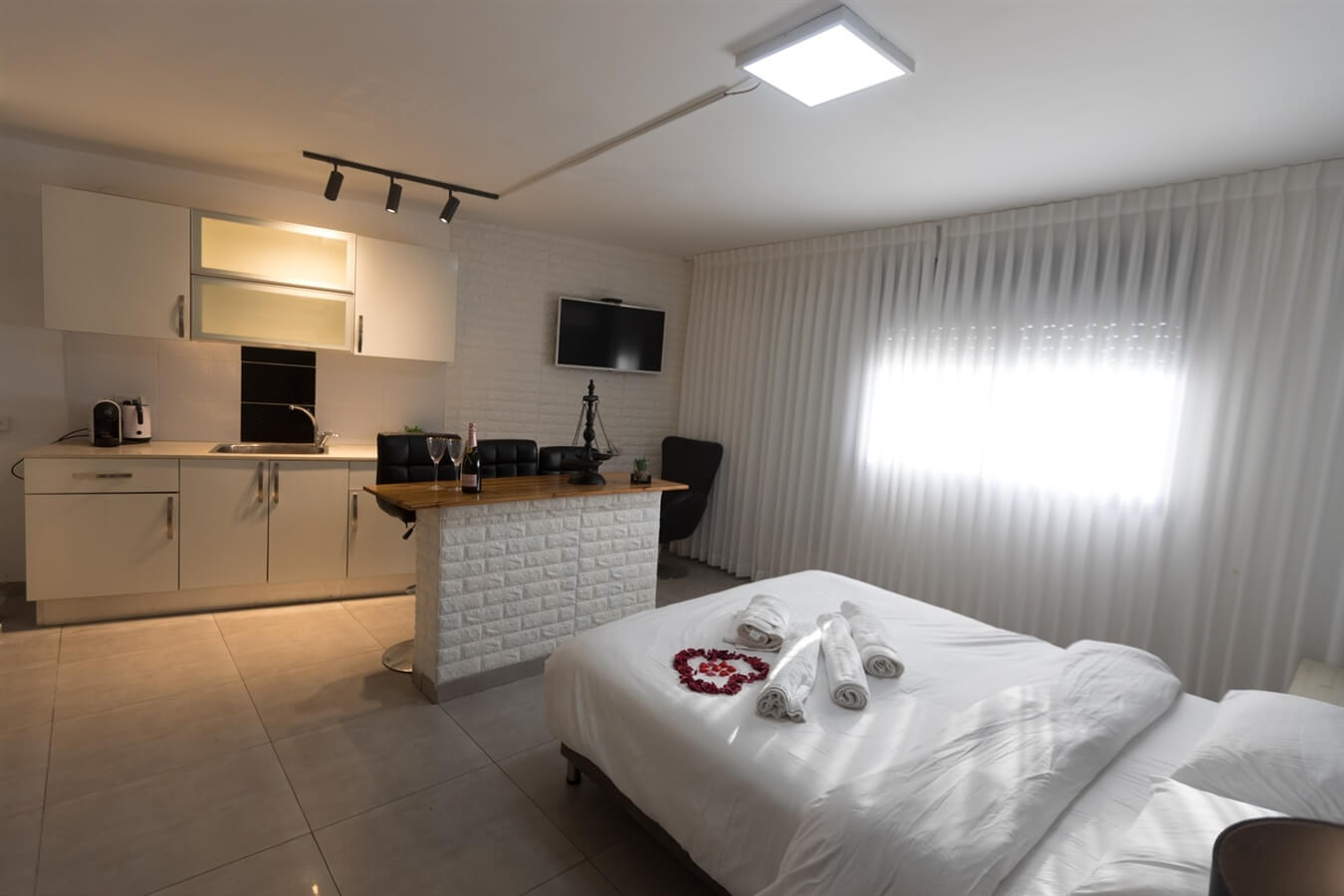 תמונה של סוויטה עם ג'קוזי - 4