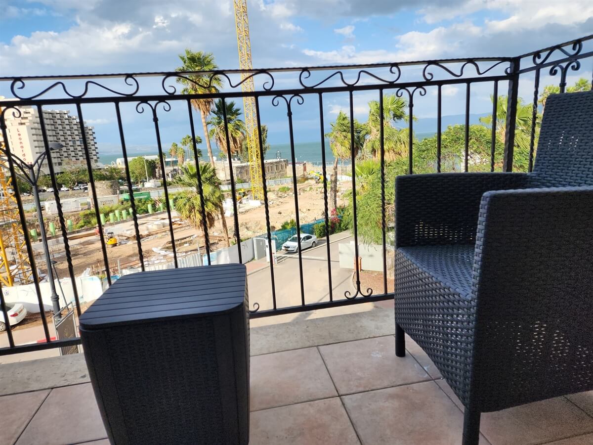 תמונה של חדר סטודיו עם מרפסת - 10