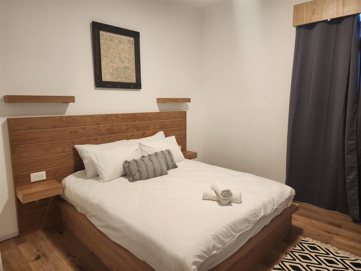 תמונה של חדר סטודיו עם מרפסת - 12