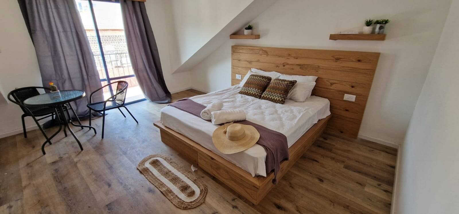 תמונה של חדר סטודיו עם מרפסת - 3