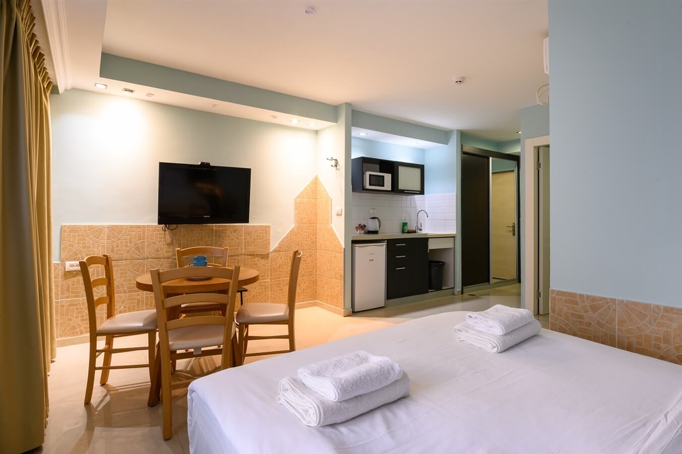 תמונה של חדר משפחה - 3