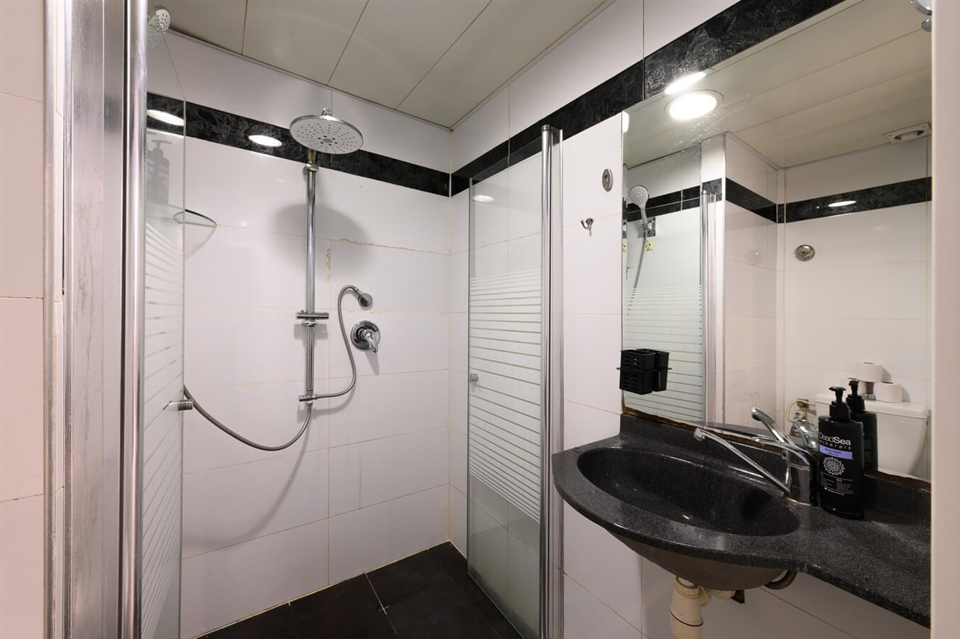 תמונה של חדר משפחה - 10