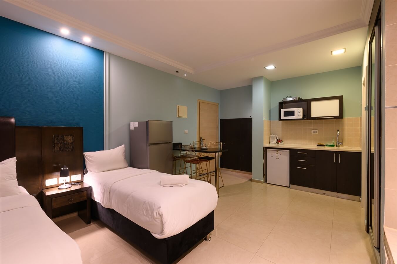 תמונה של חדר משפחה עם נוף לים - 4