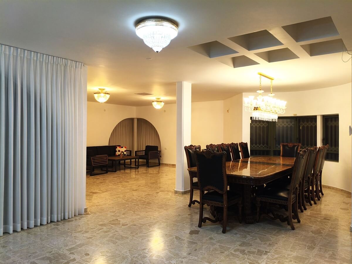 תמונה של וילה חצר וסלון - 5