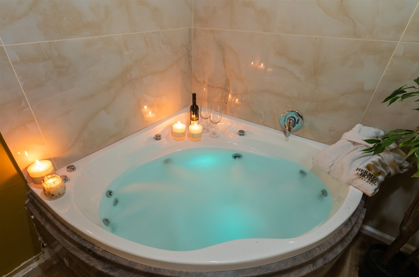 תמונה של חדר עם ג'קוזי - 7 תמונה של חדר עם ג'קוזי - 7