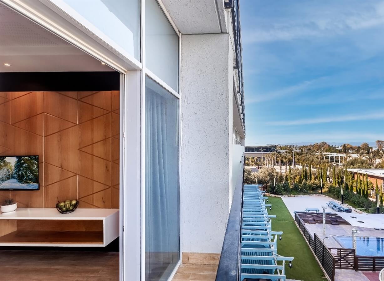 תמונה של קלאסיק עם מרפסת - 5