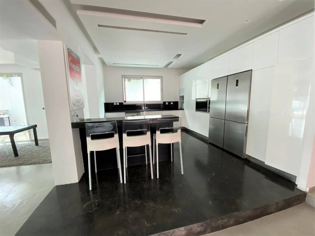 תמונה של פנים הוילה - 12