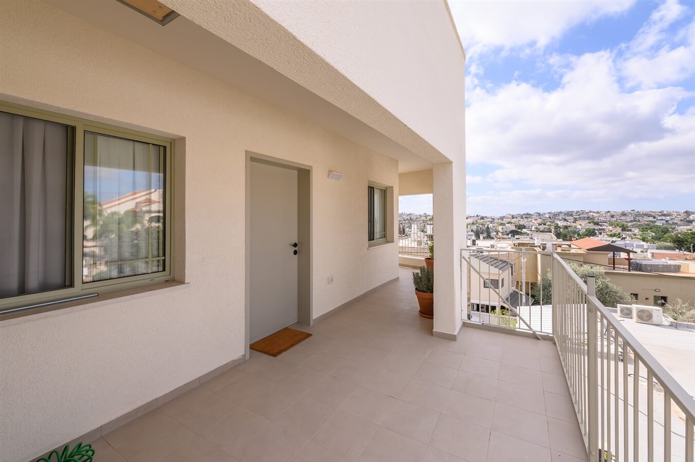 תמונה של Oliva - 17