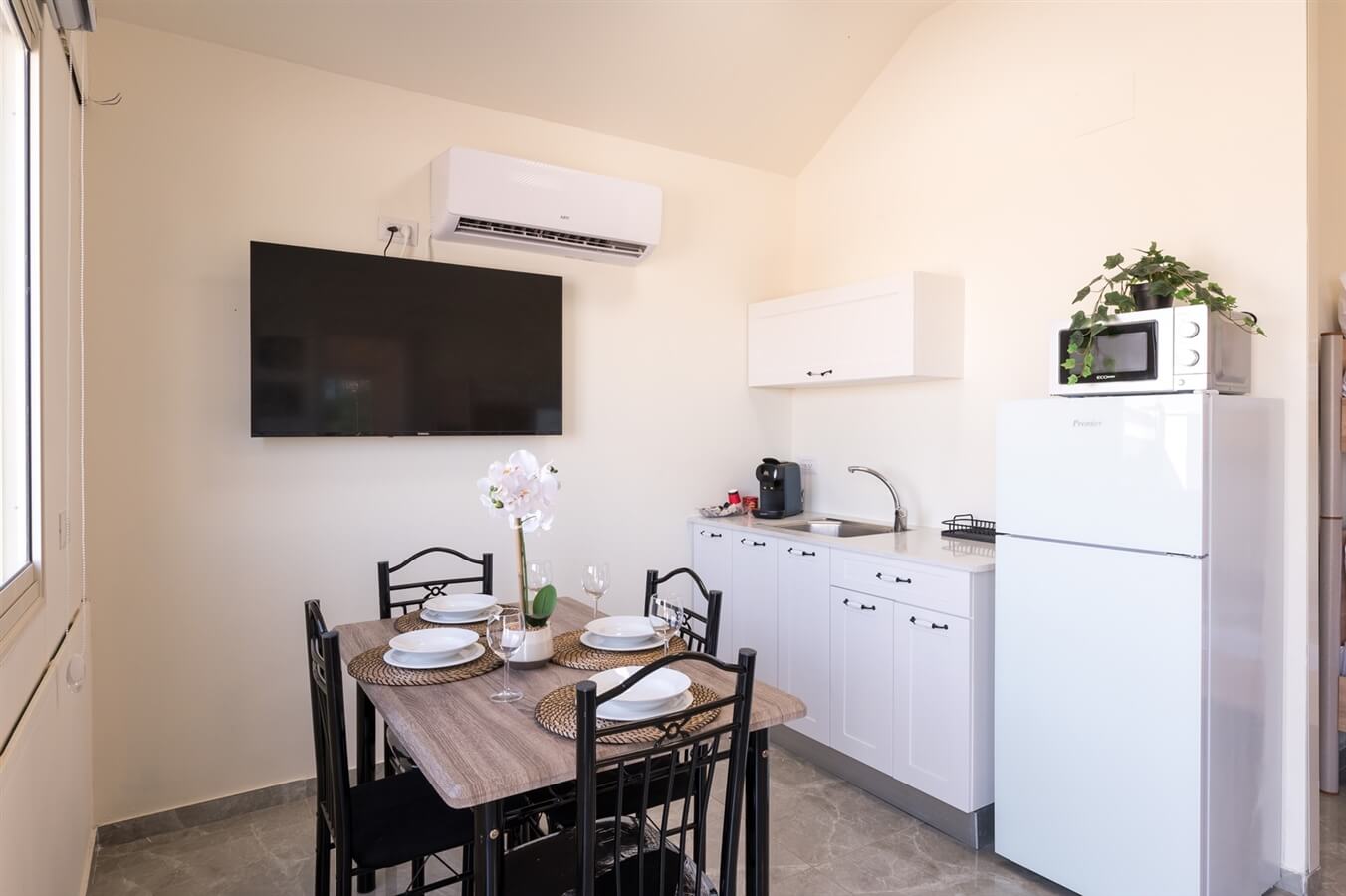 תמונה של יחידות האירוח - 7