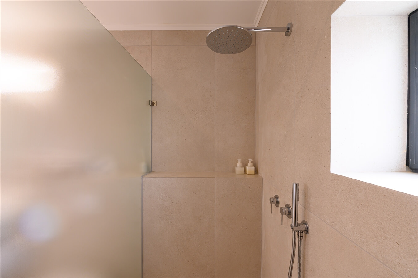 תמונה של יחידות אירוח - 8