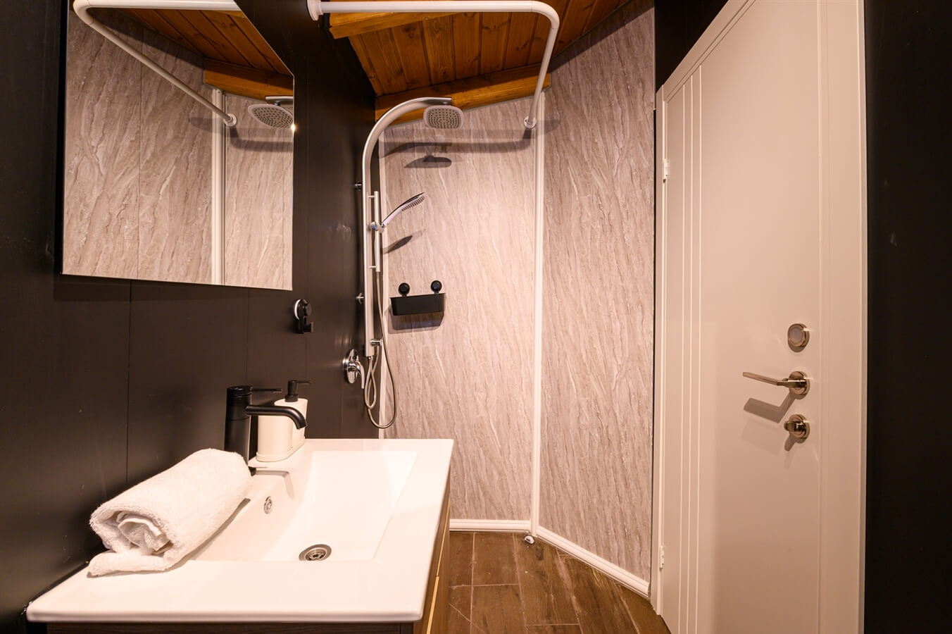 תמונה של יחידה 1 - 10