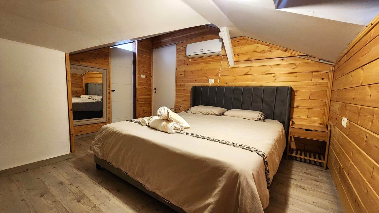 תמונה של בקתת לאלי - 5