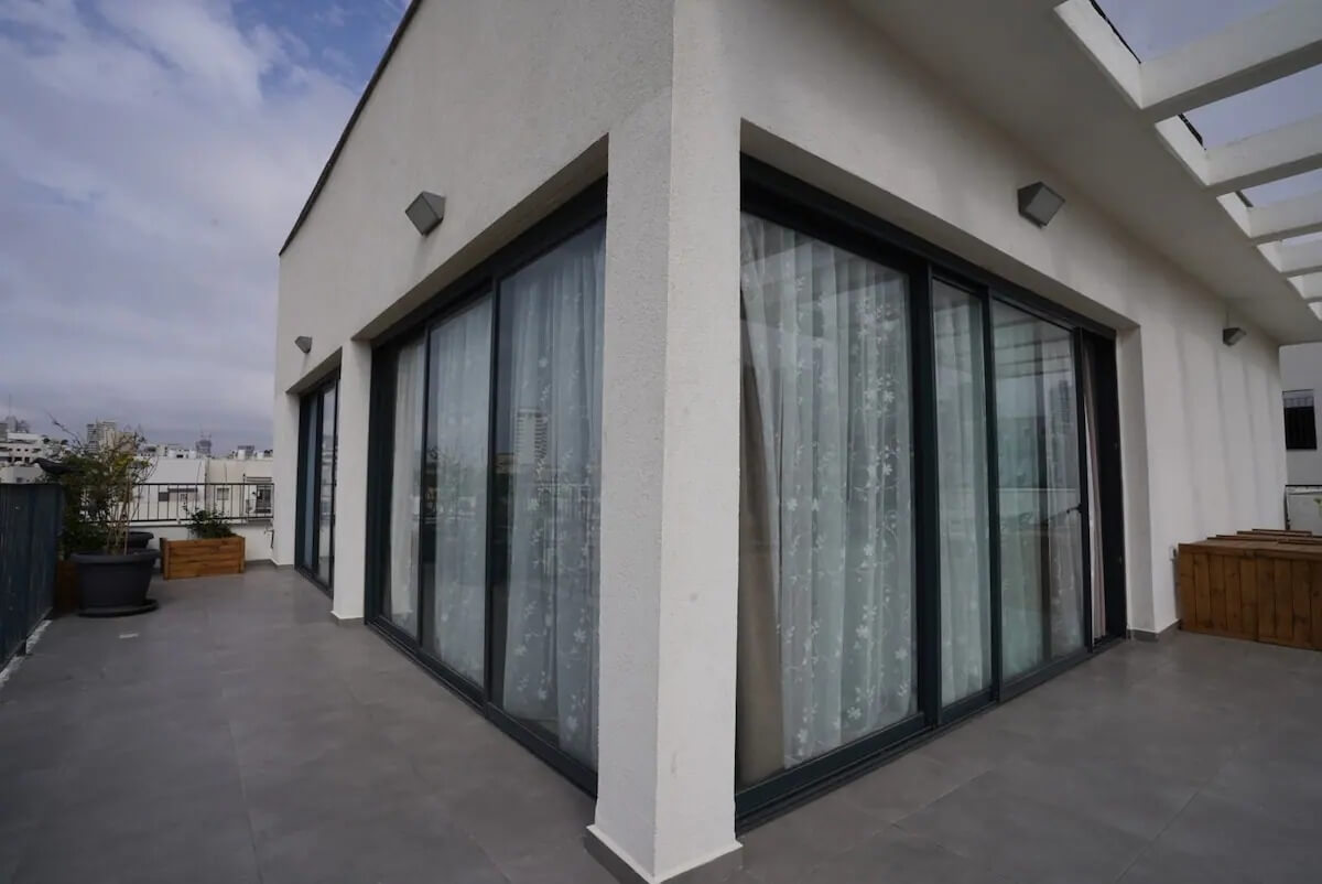 תמונה של הפנטהאוזים - 13