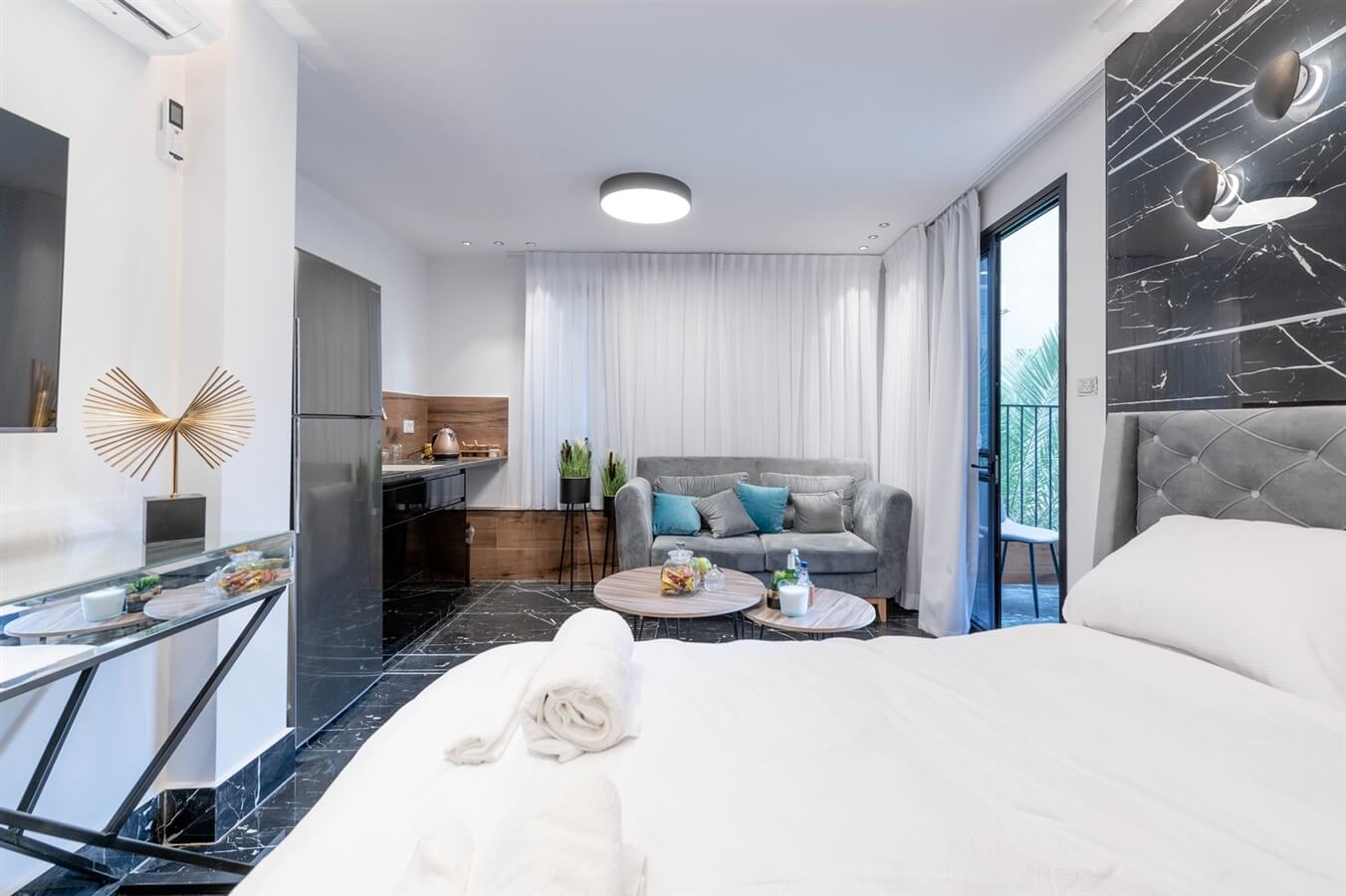 תמונה של סוויטה שחורה - 3