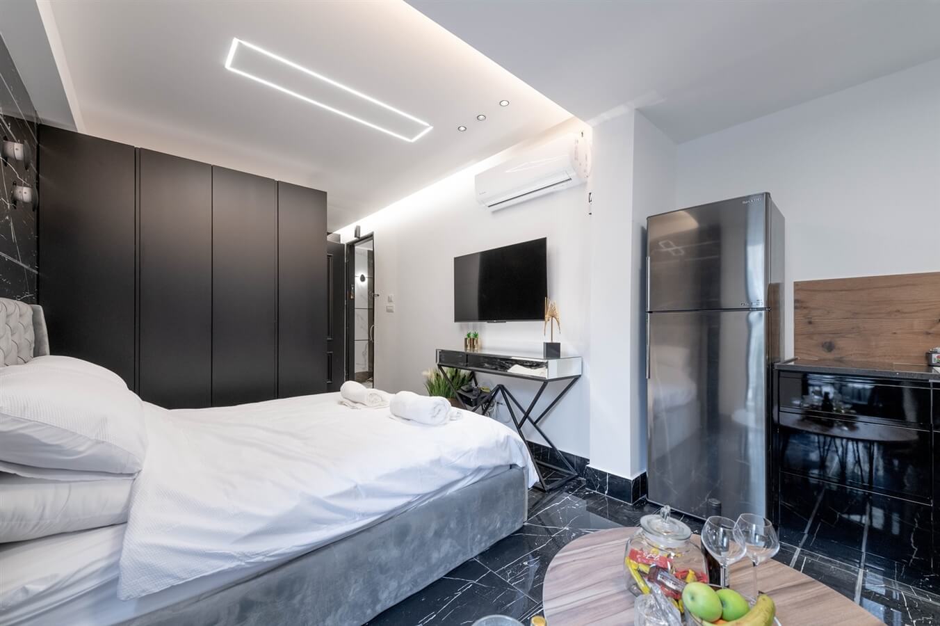 תמונה של סוויטה שחורה - 2