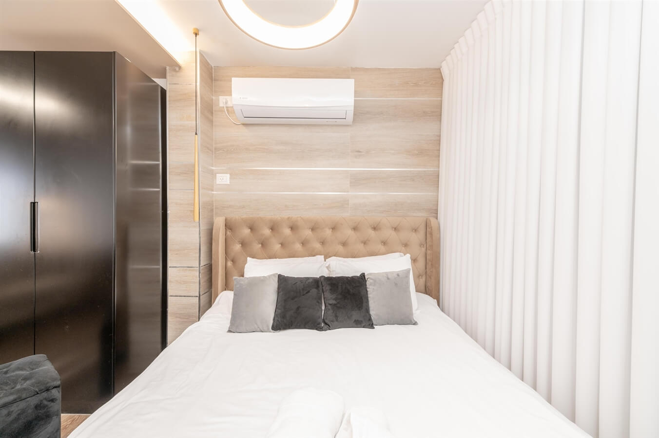 תמונה של סוויטה אוף וויט - 3