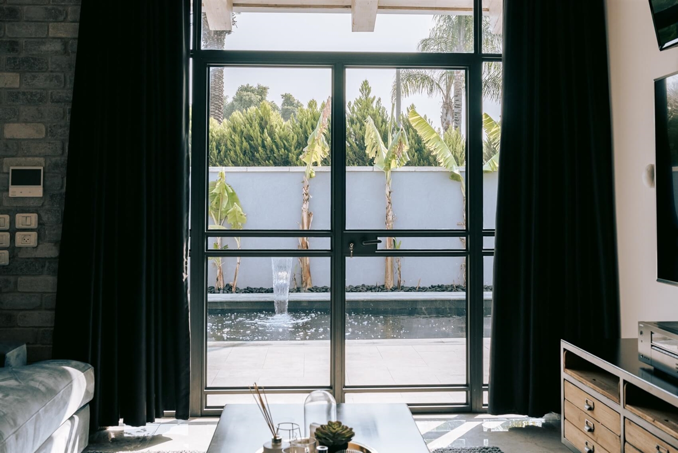 תמונה של היחידה - 2