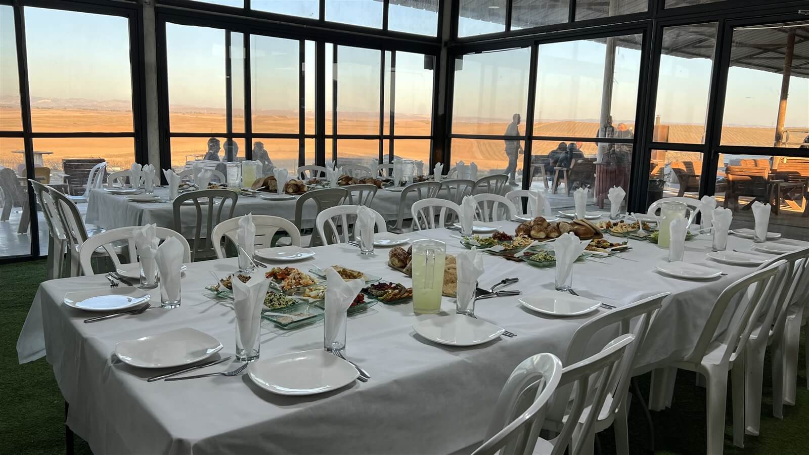 תמונה של החאן והחצר - 9