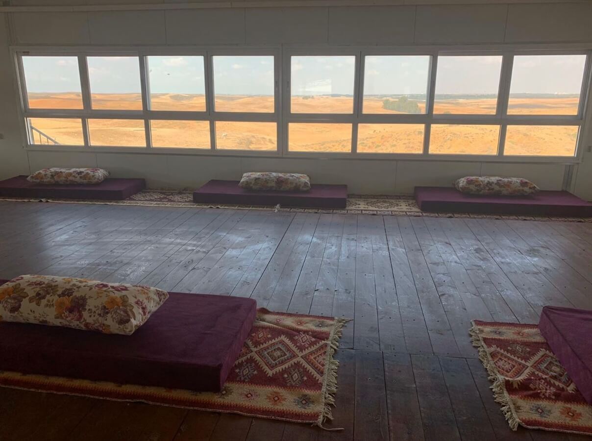 תמונה של החאן והחצר - 8