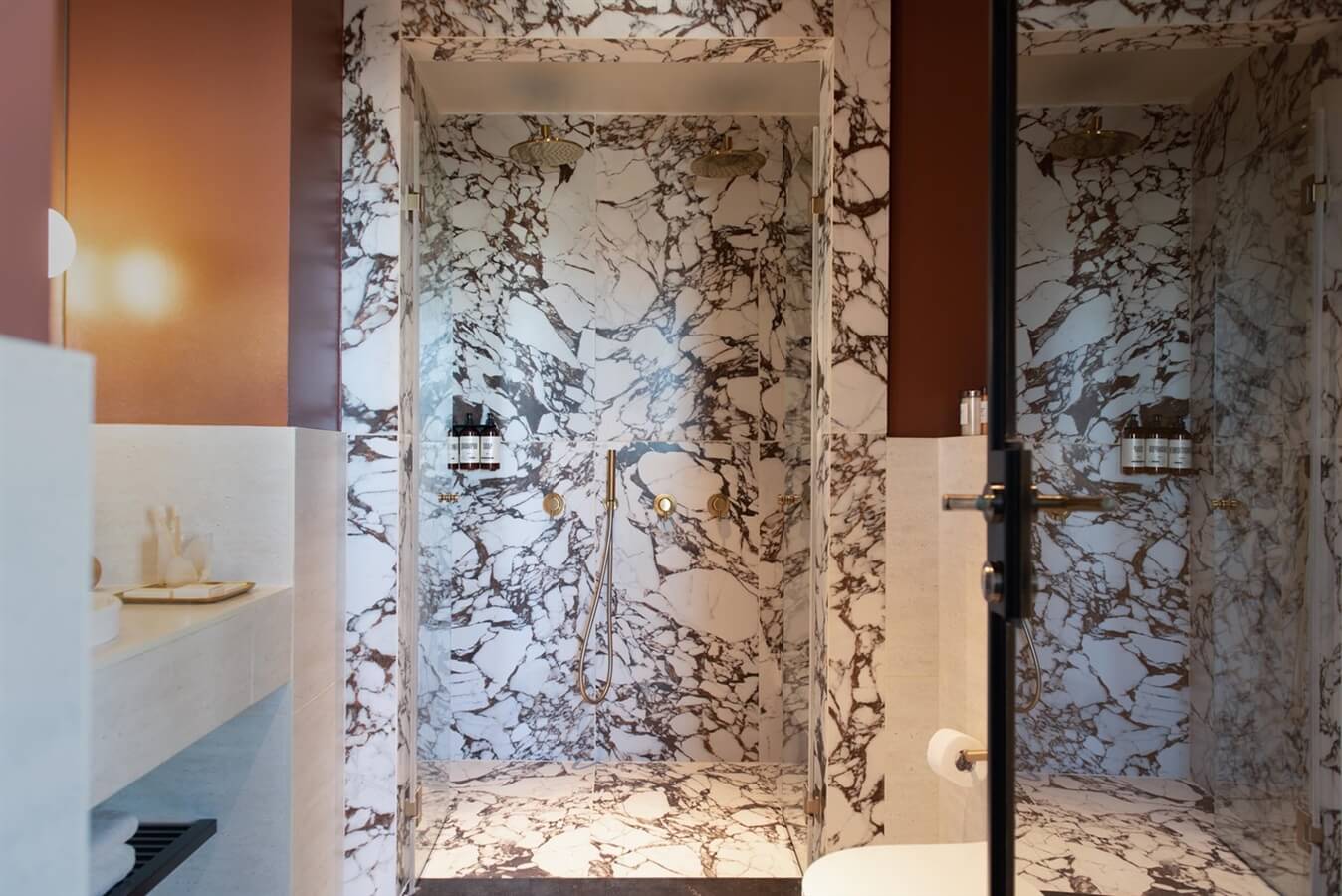 תמונה של סוויטה עם מרפסת - אמבטיה - 7