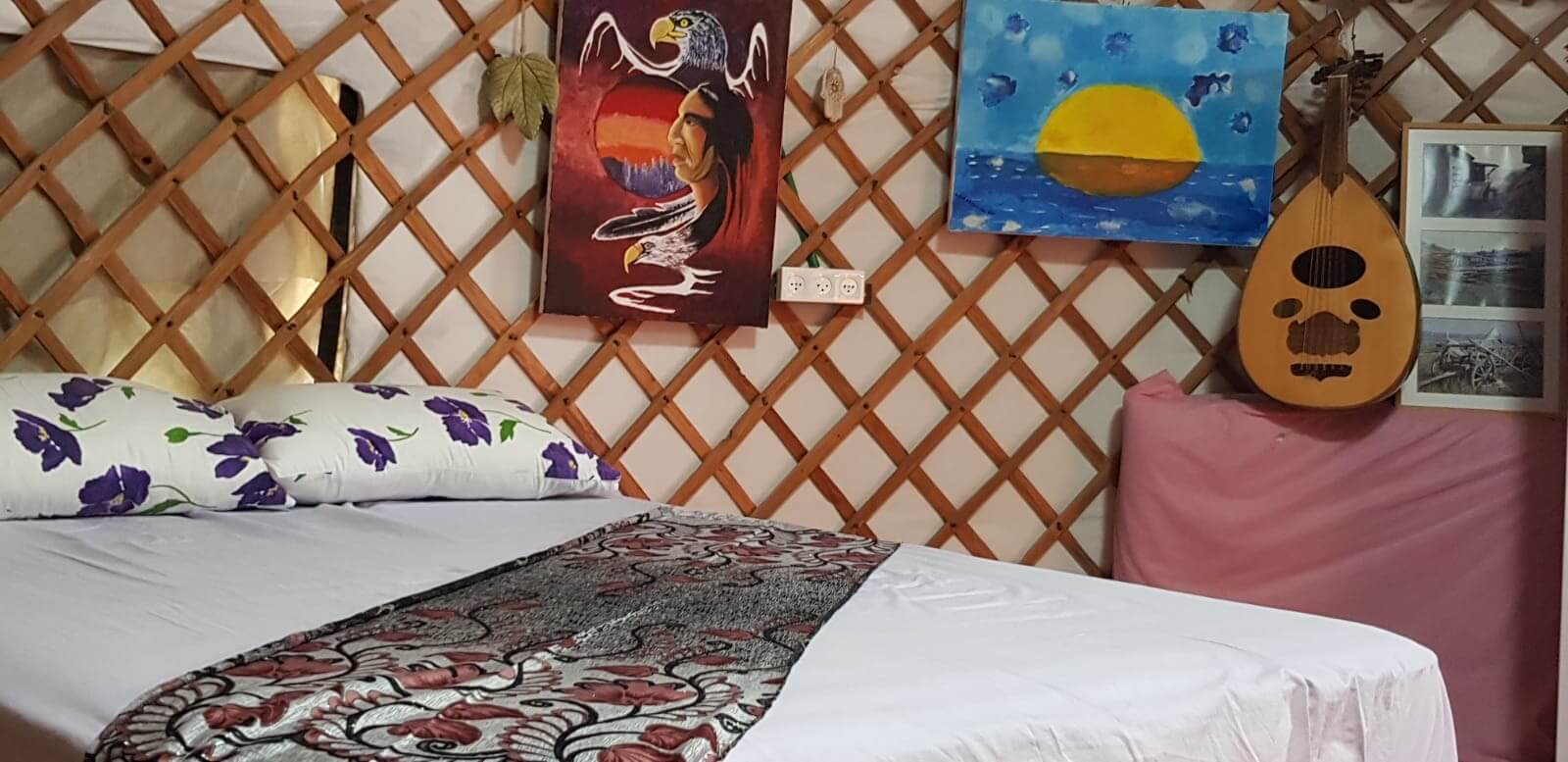 תמונה של היורט - 5