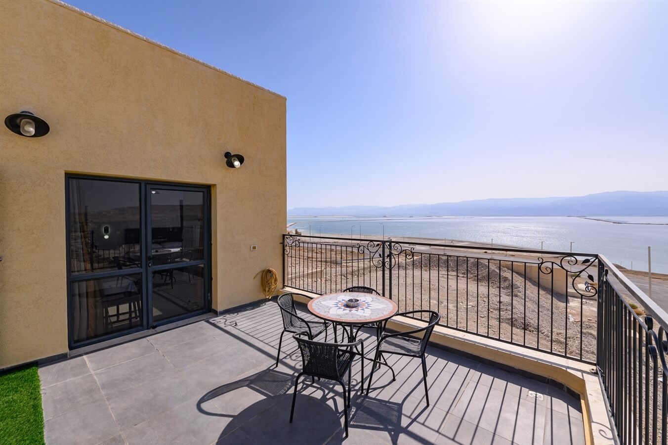 תמונה של סטודיו עם ג'קוזי ומרפסת - 7