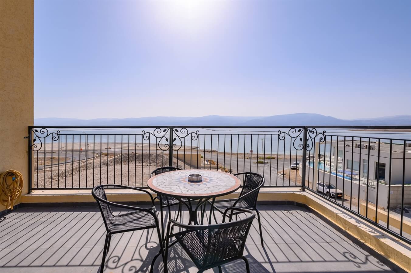 תמונה של סטודיו עם ג'קוזי ומרפסת - 13