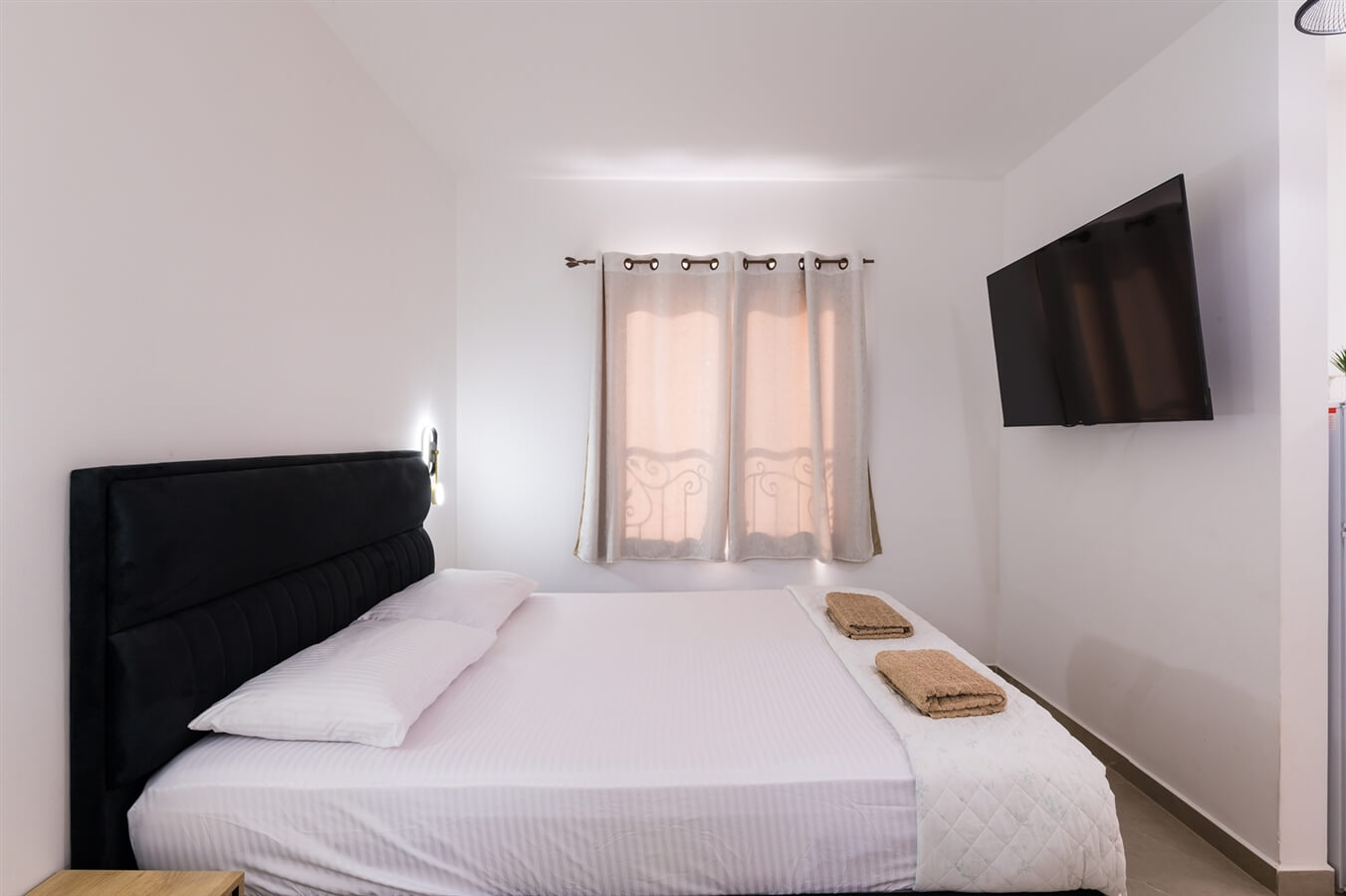 תמונה של סטודיו עם ג'קוזי ומרפסת - 16