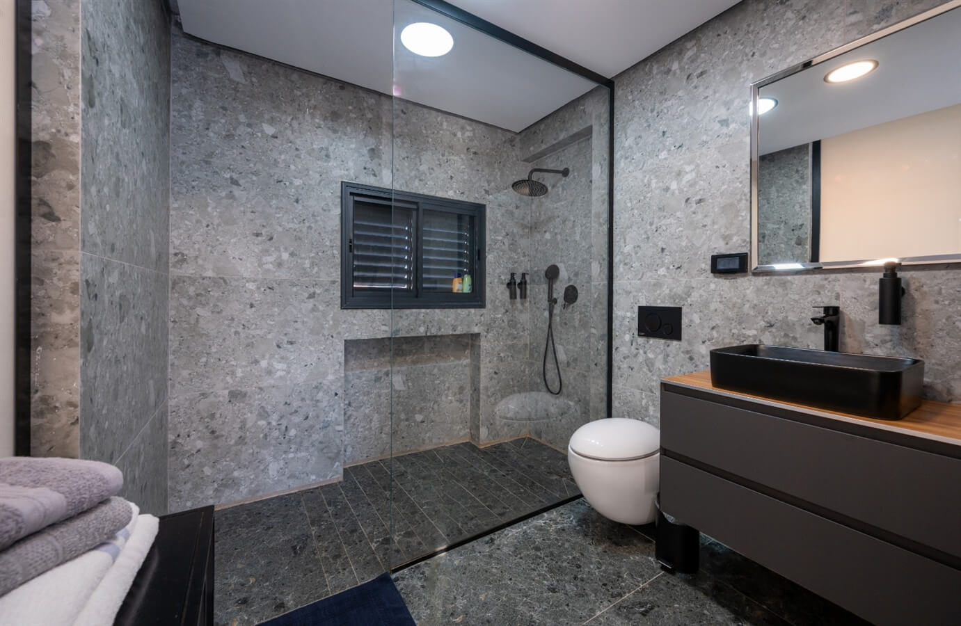 תמונה של סוויטה 75 - 3