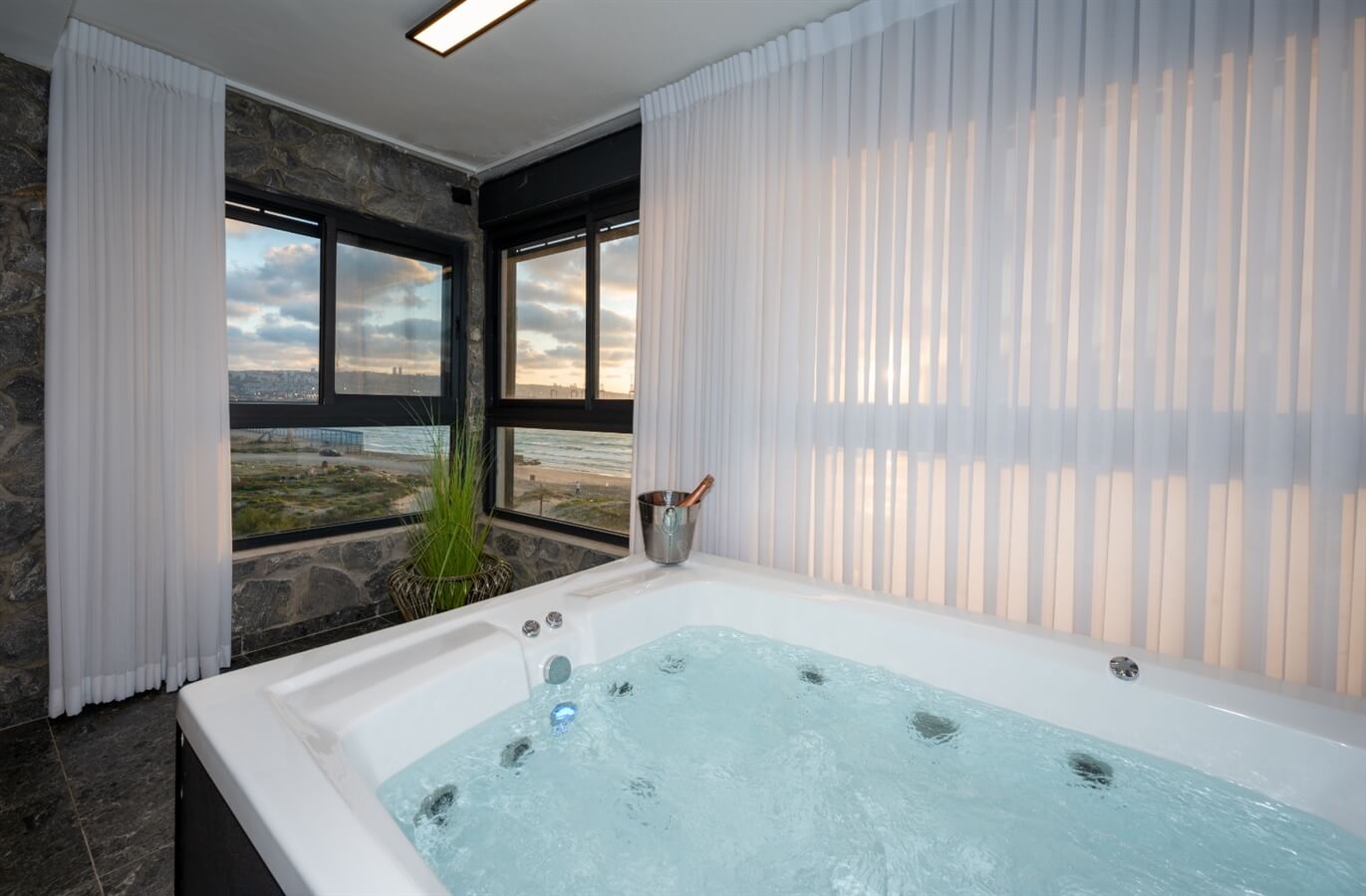 תמונה של סוויטה 75 - 8