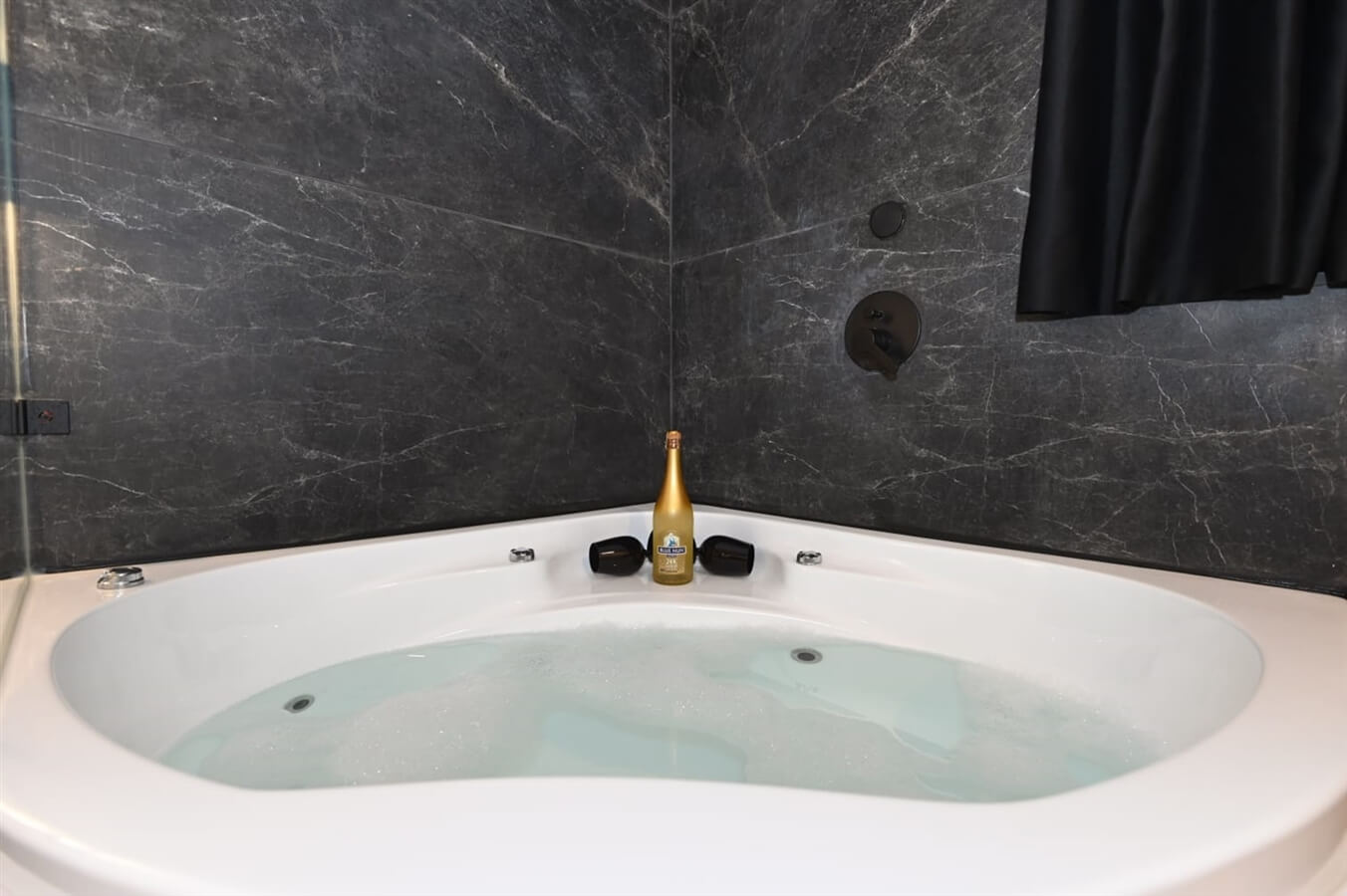 תמונה של דלוקס - 6