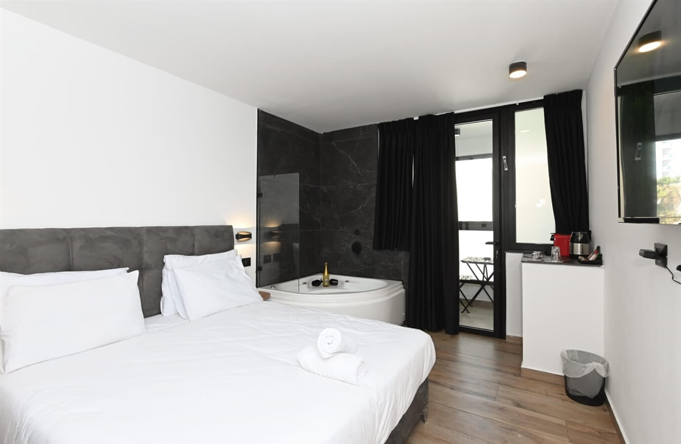 תמונה של דלוקס משפחתי - 4