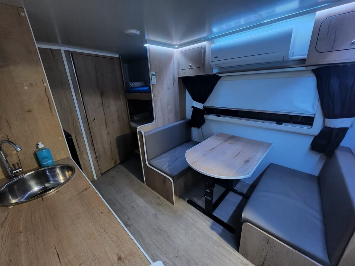 תמונה של קרוואנים ל - 7 איש - 8 תמונה של קרוואנים ל - 7 איש - 8