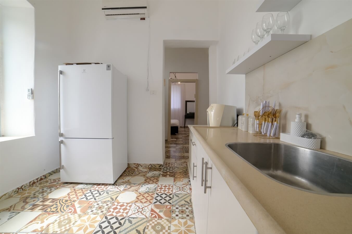 תמונה של פנים הוילה - 8