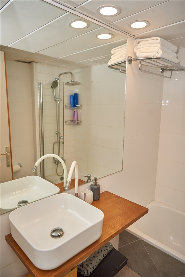 תמונה של danos place - 7